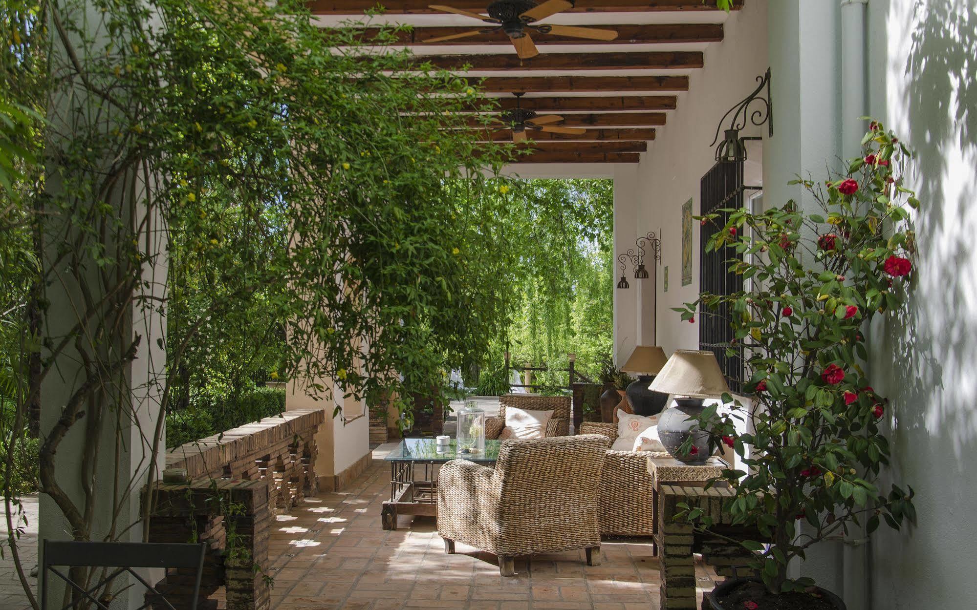 Aguas De Hotel 3*