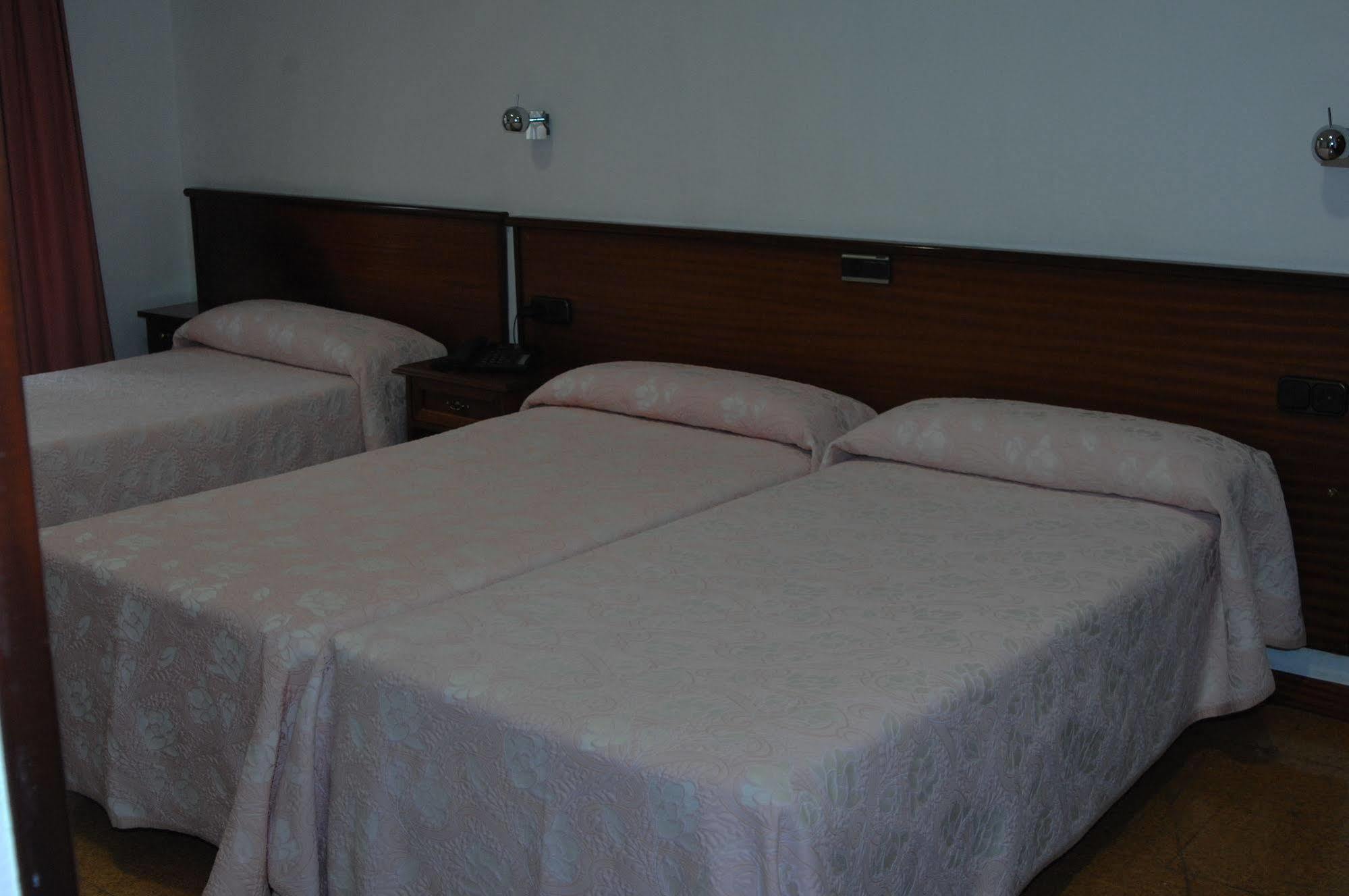 Hotel Santacruz Oviedo