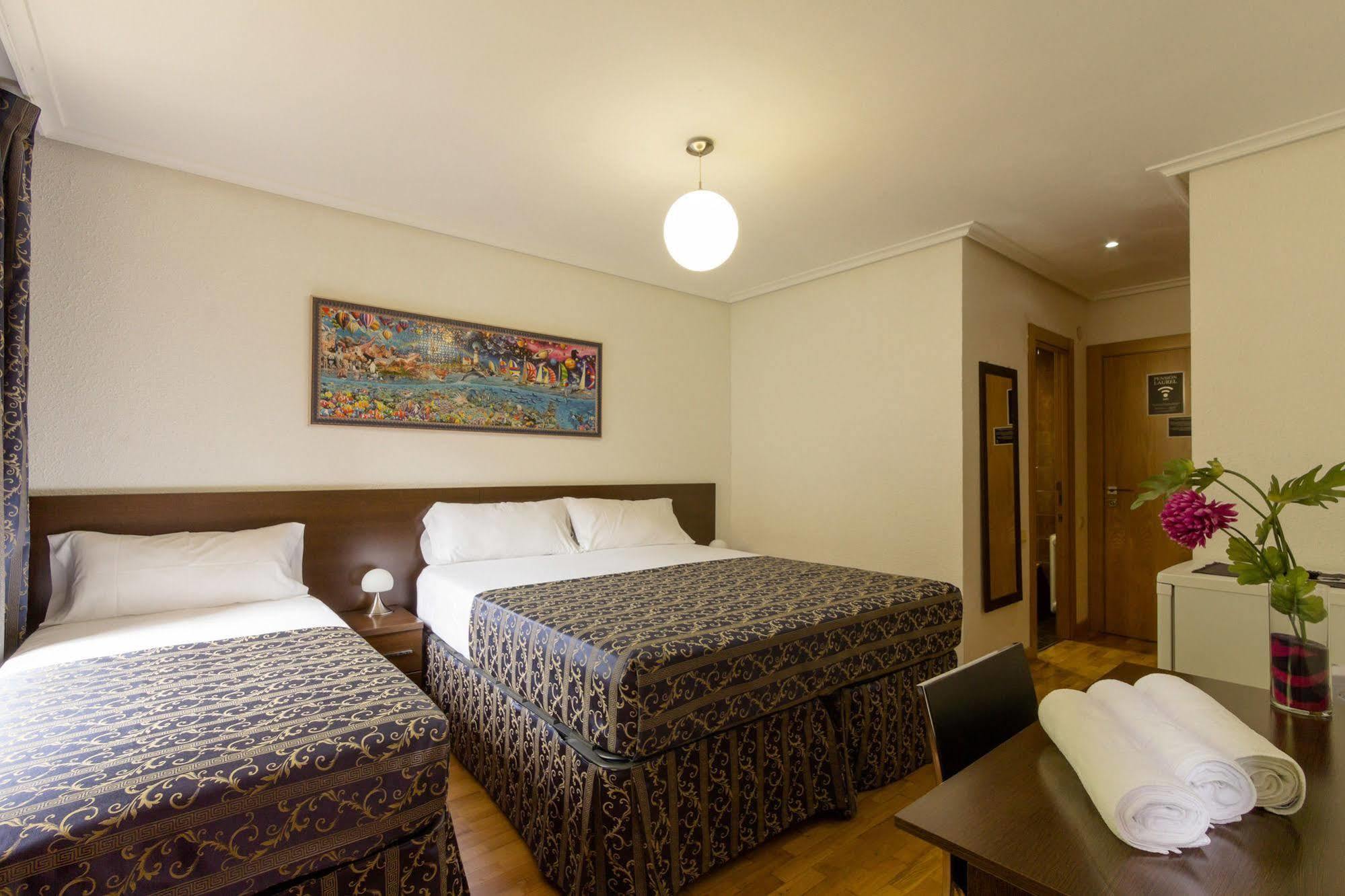 Guest house Laurel 2*