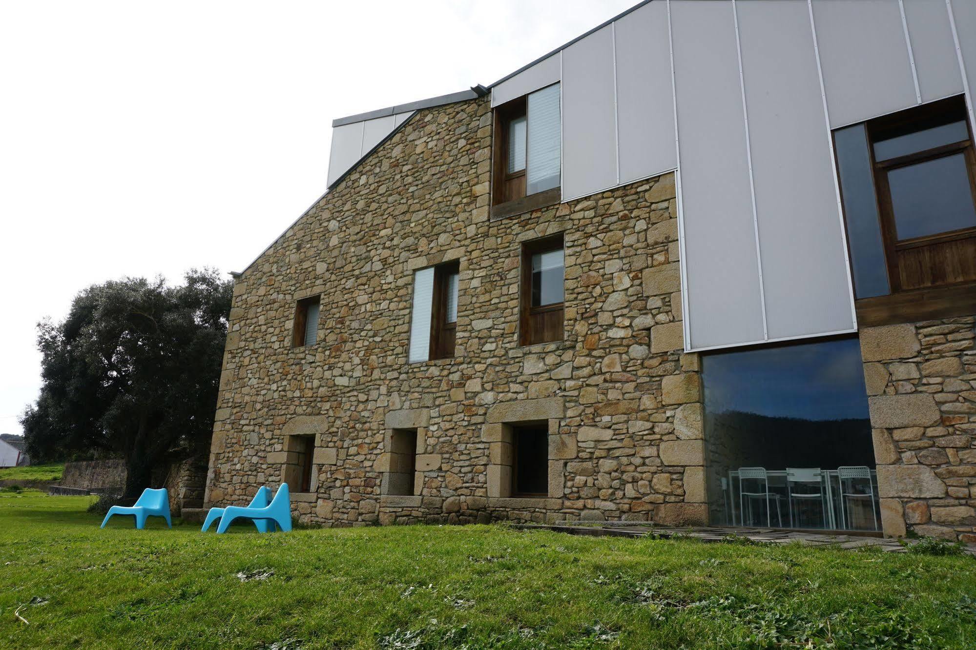 Hostal The Camp Doninos