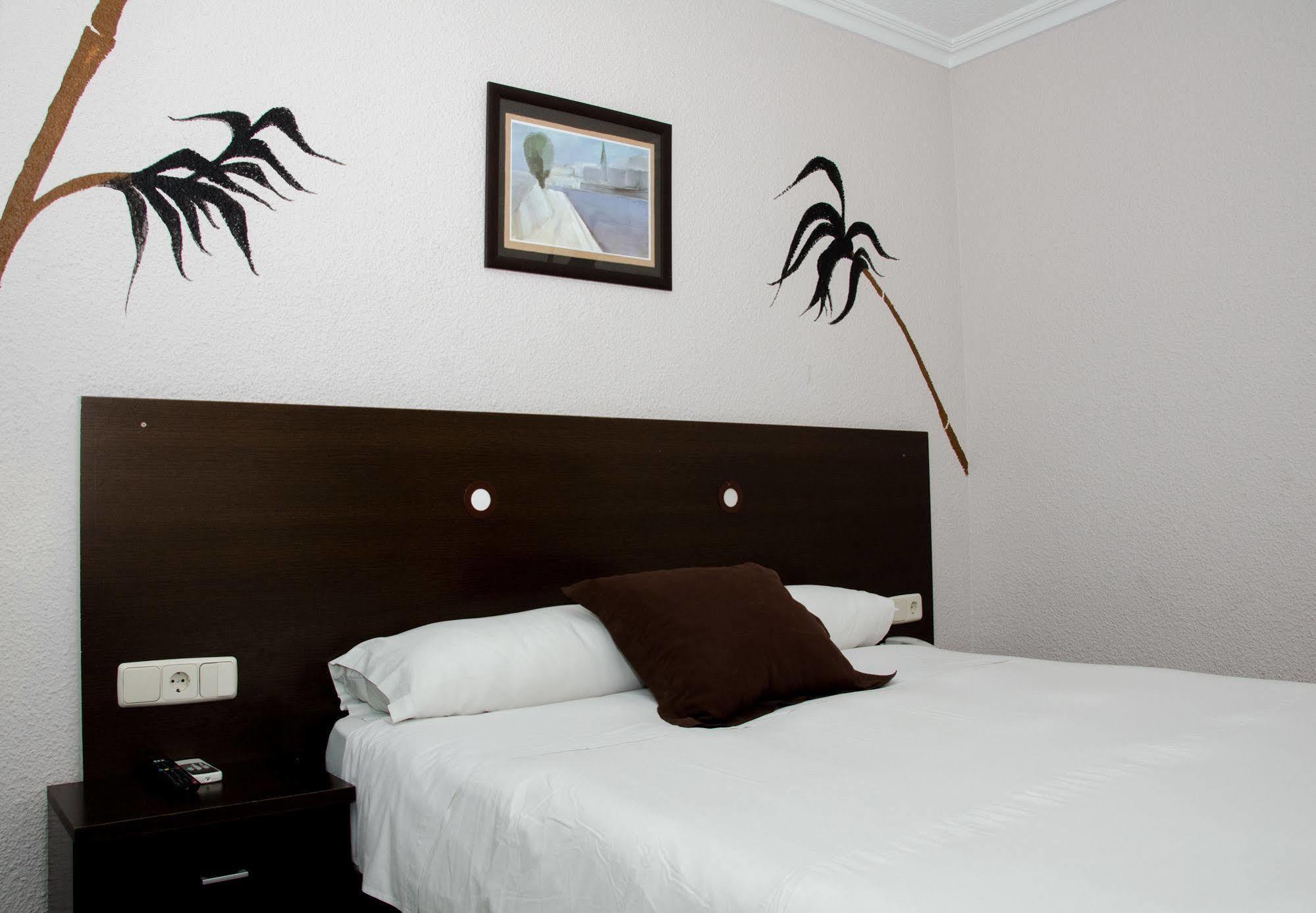 Hotel Ciudad De Alcala 2*
