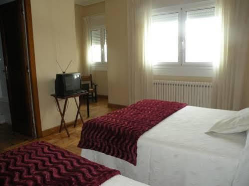 Hotel Rompeolas