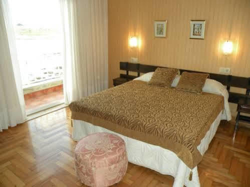 Hotel Rompeolas