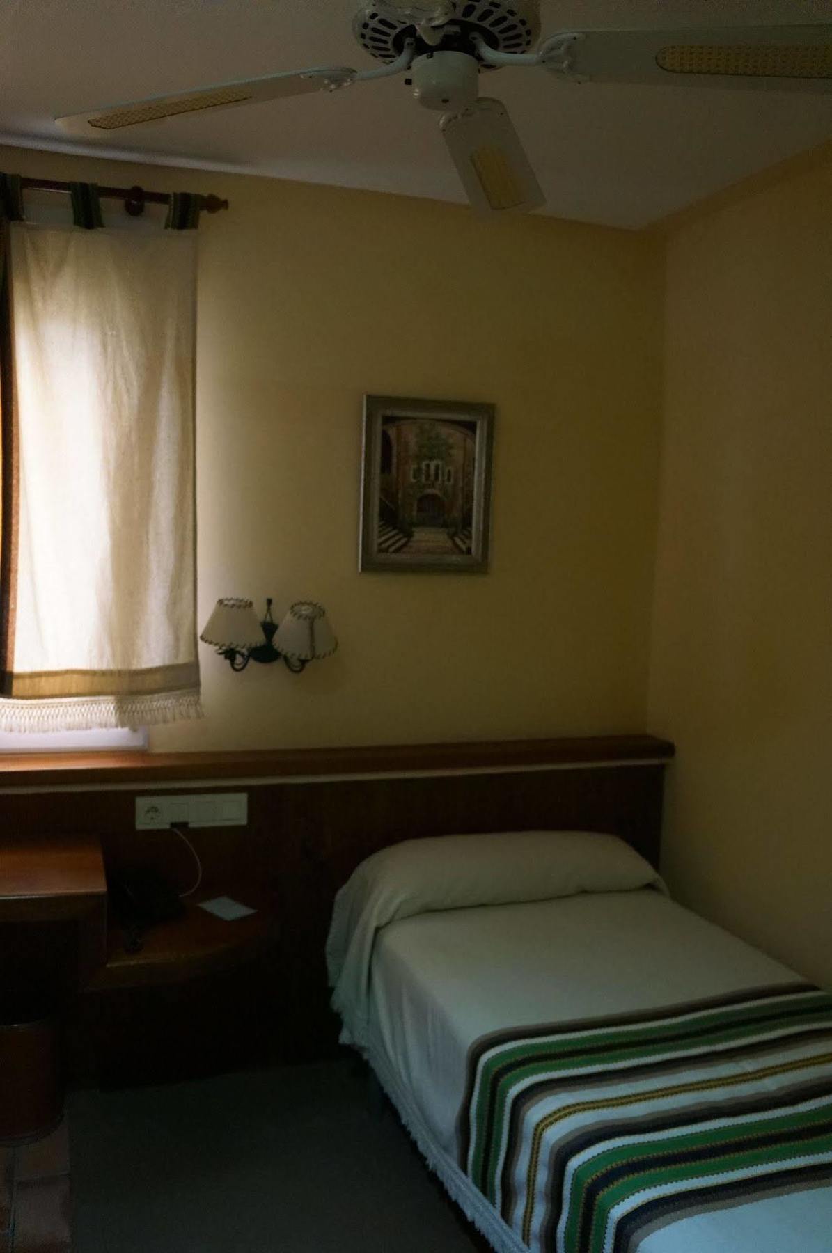 Hotel Balneario De Alicún De Torres