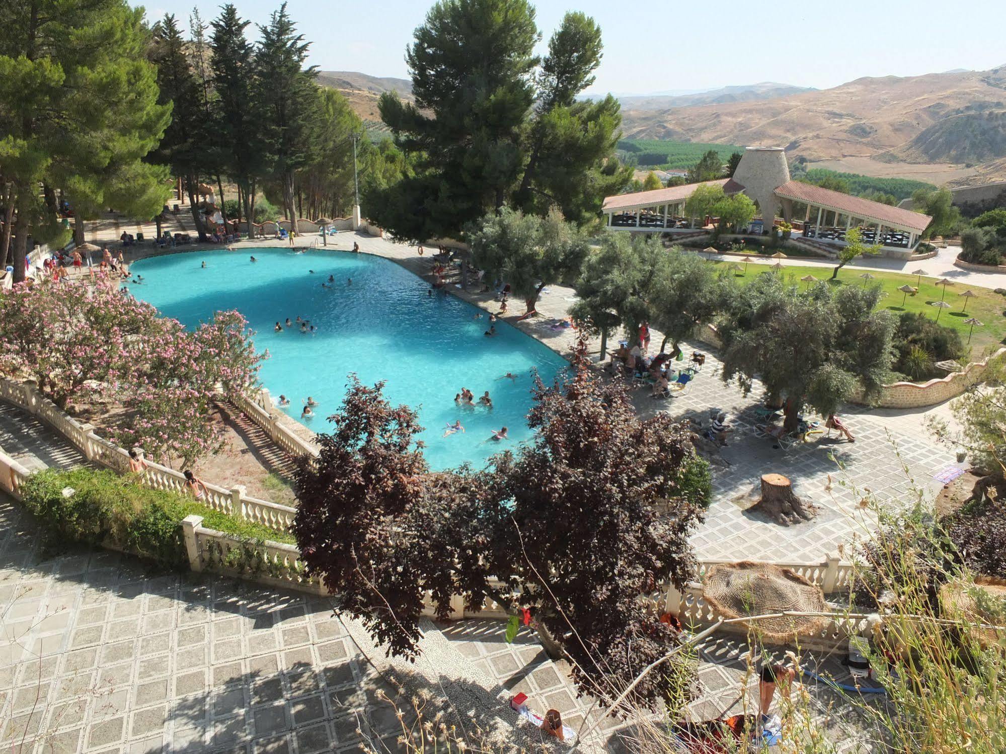 Balneario De Alicun De Torres 2*