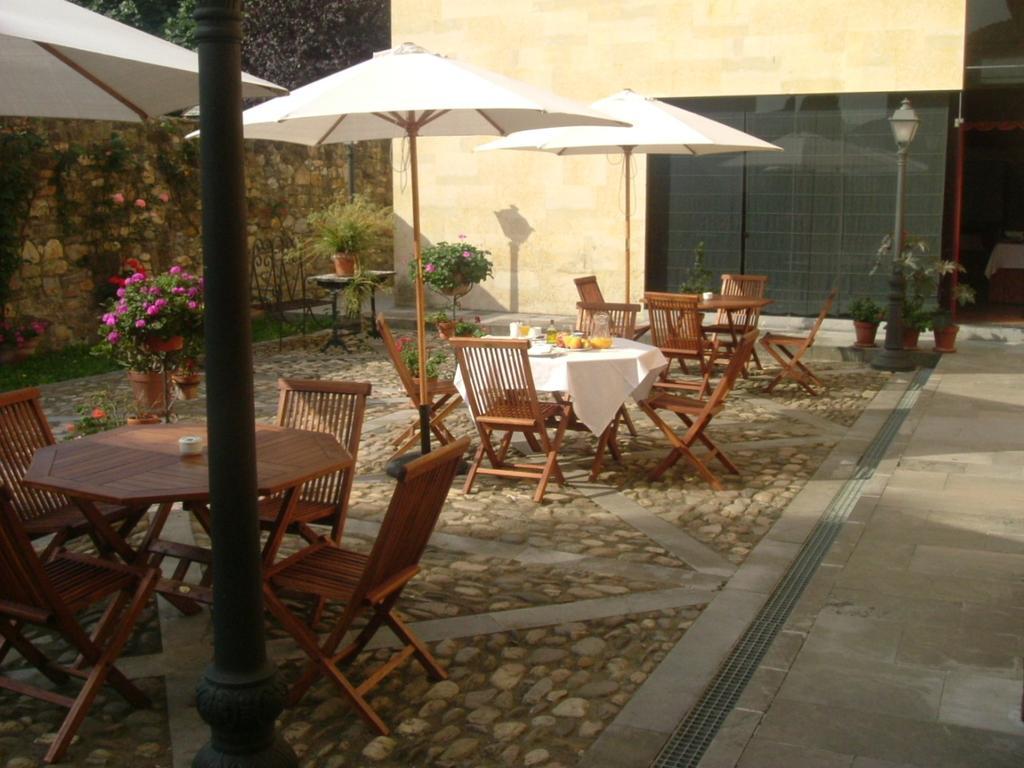 Castillo De Valdés Salas Hotel
