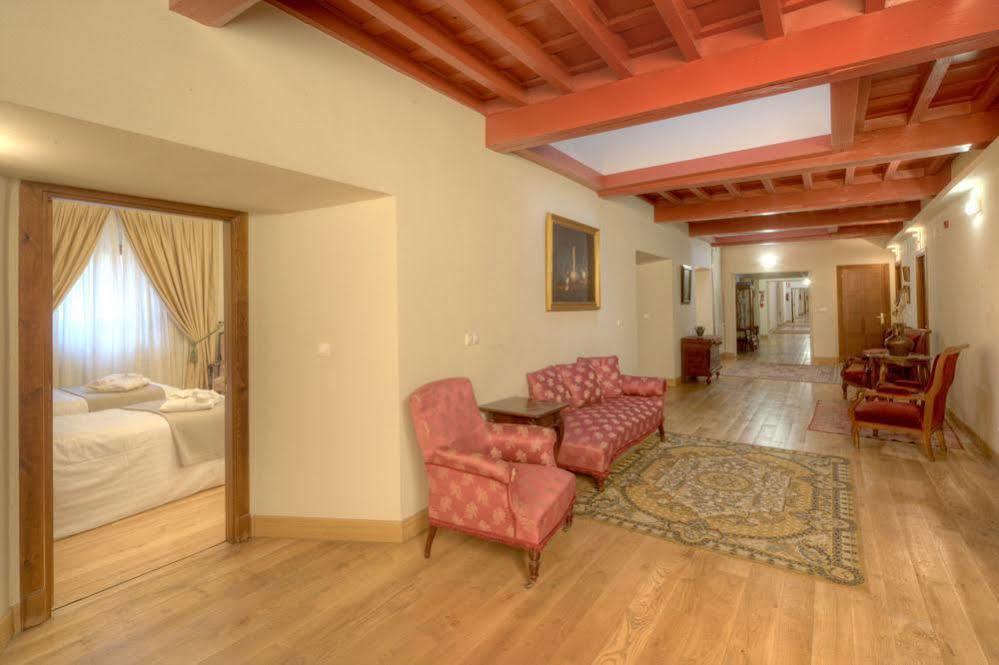 Hotel Real Colegiata San Isidoro 3*
