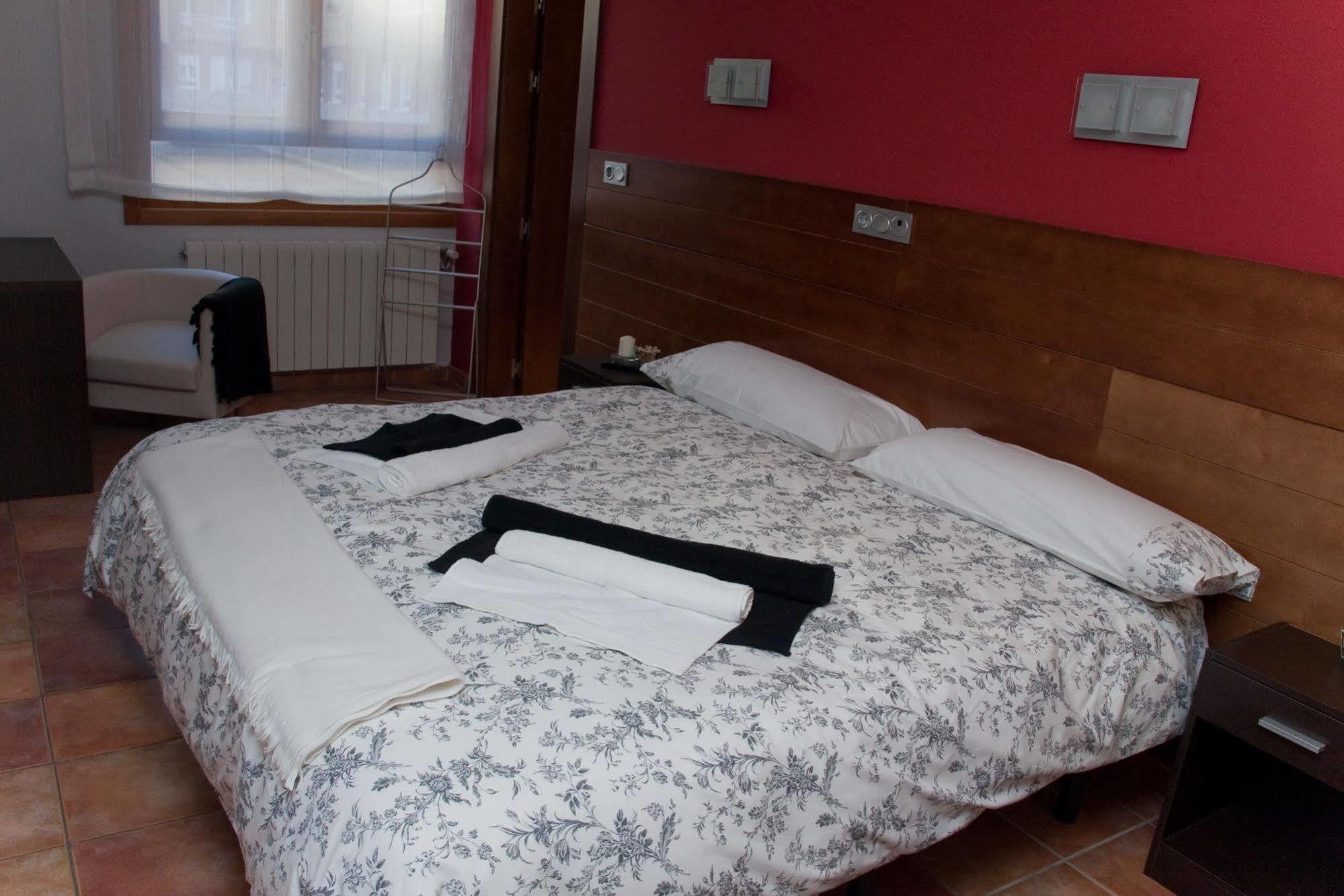 Cuéntame Hotel 2*