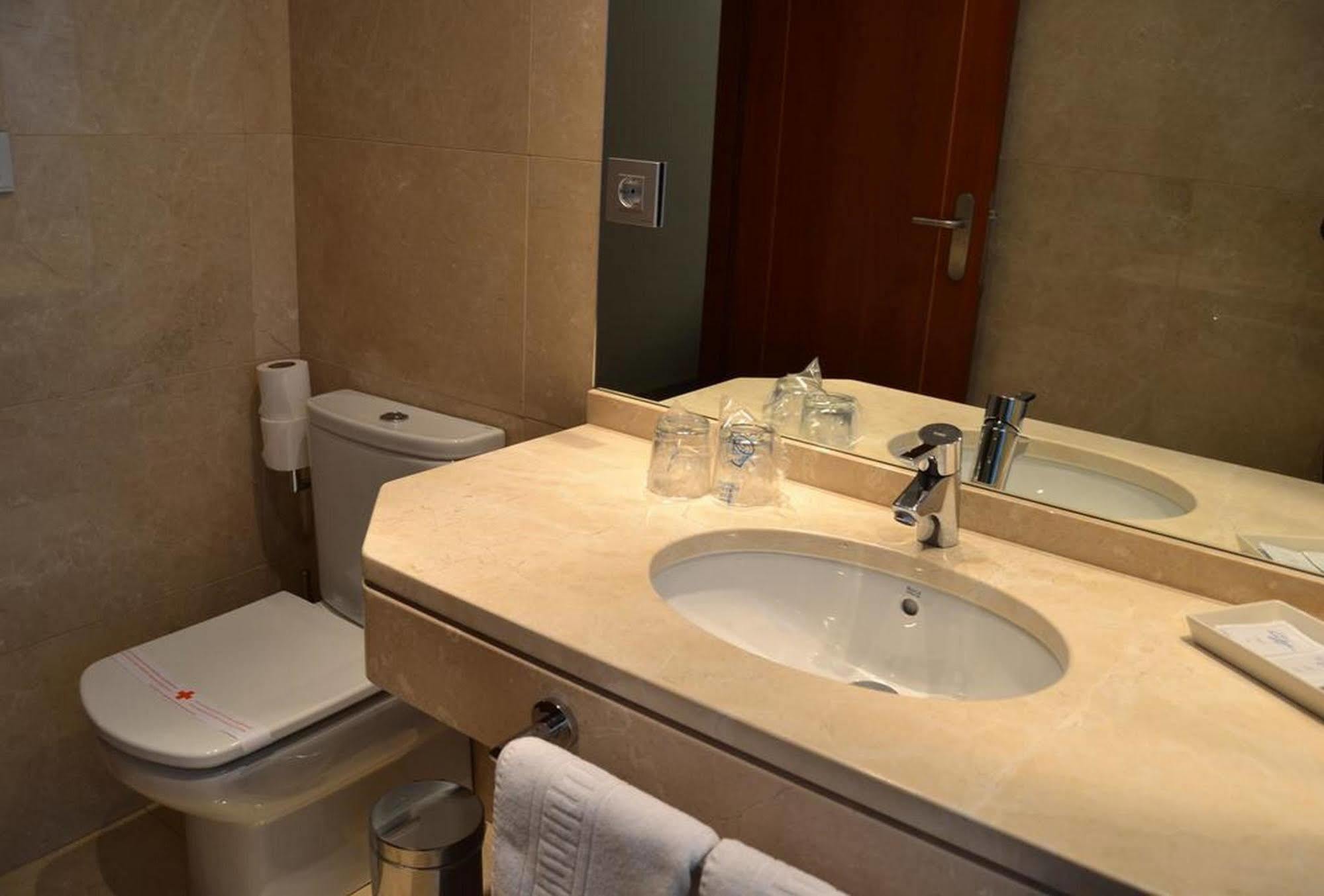 Hotel Jarama 2*