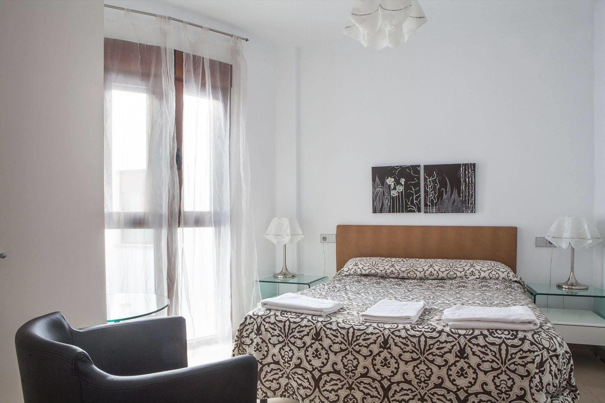 Real De Cartuja Apartments&suites Granada