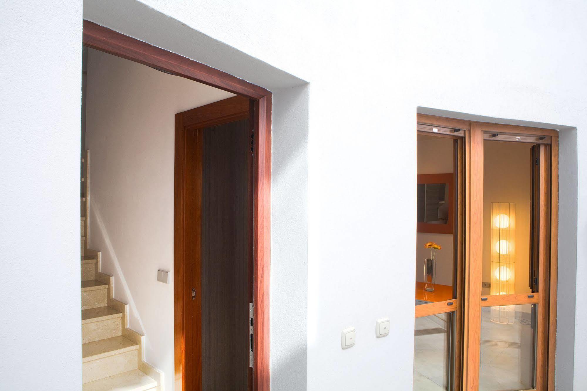 Real De Cartuja Apartments&suites Granada
