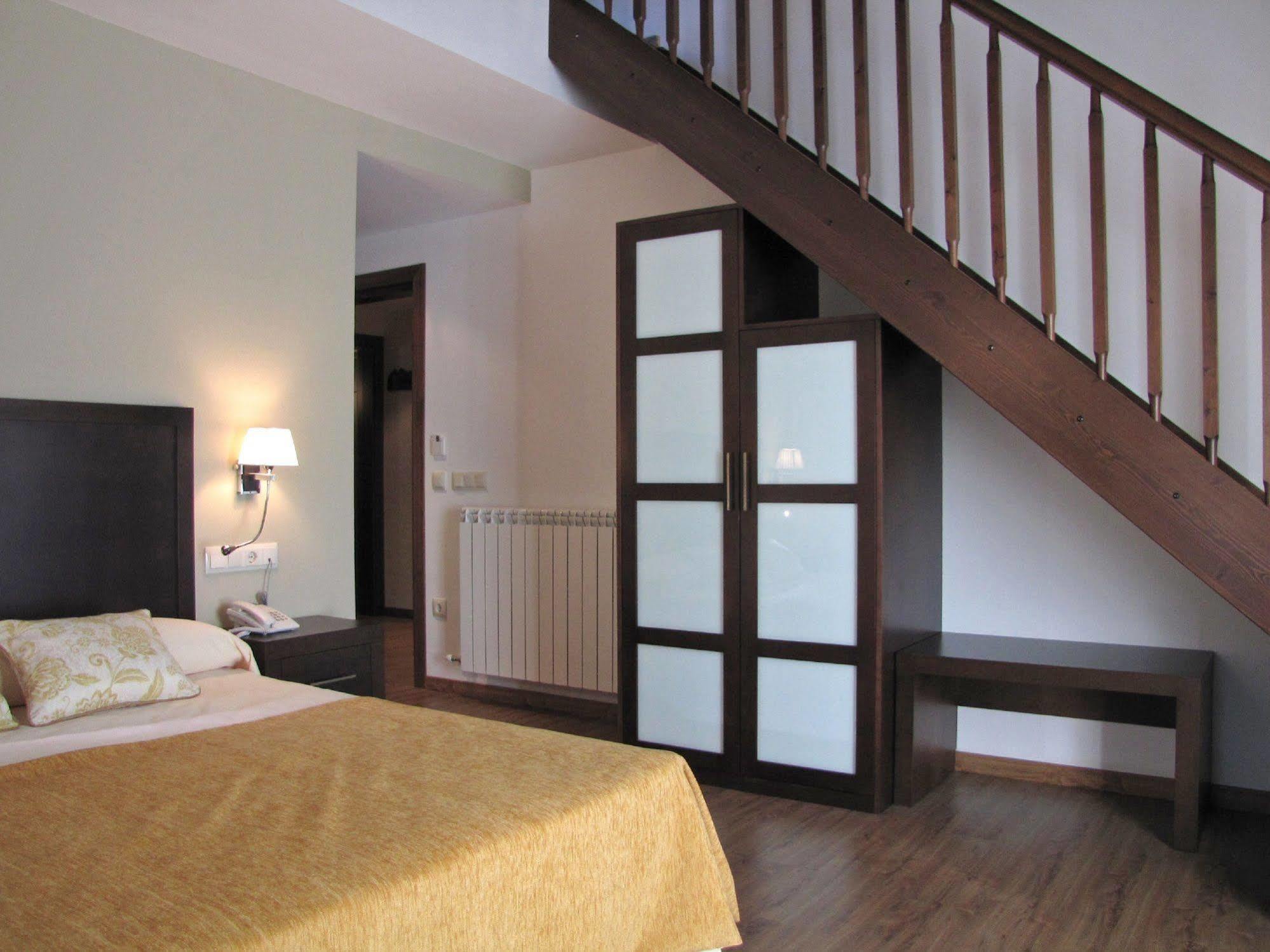 Hotel Sesue 3*