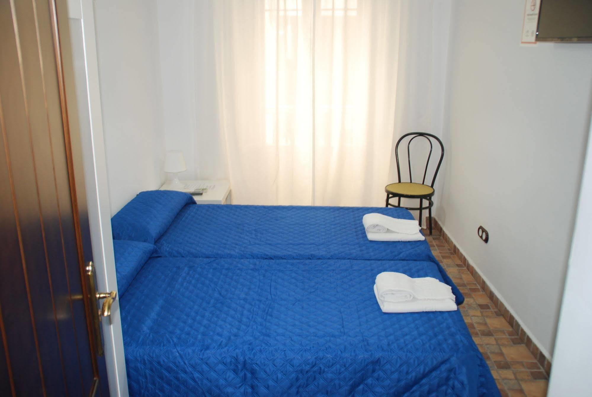 Pension La Cantarera Cadiz