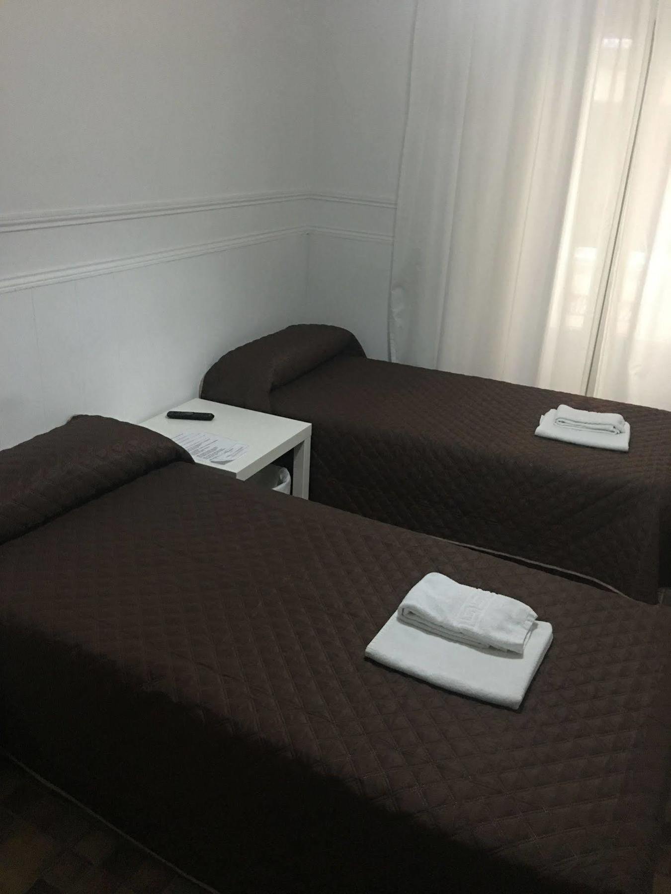 Guest house Pension La Cantarera 2*