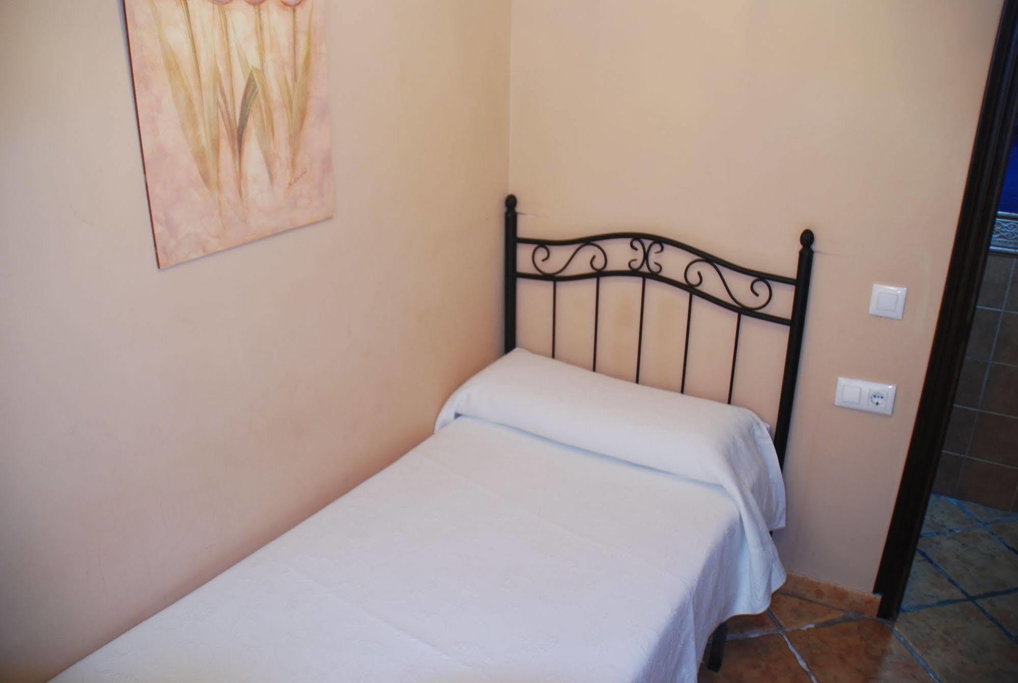 Pension La Cantarera Guest house Cadiz