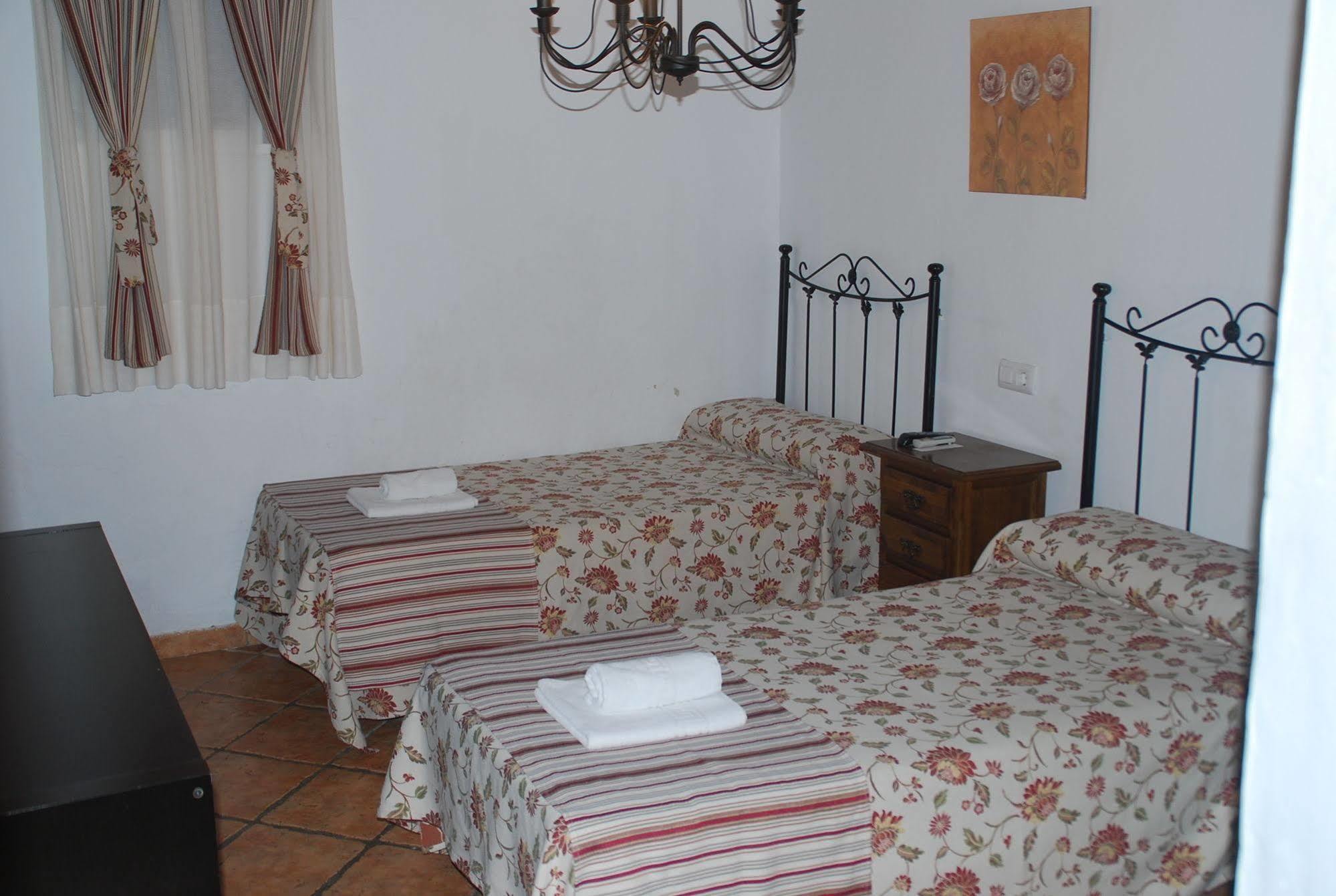 Pension La Cantarera 2*