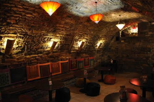 Mora De Nuei Hostel *
