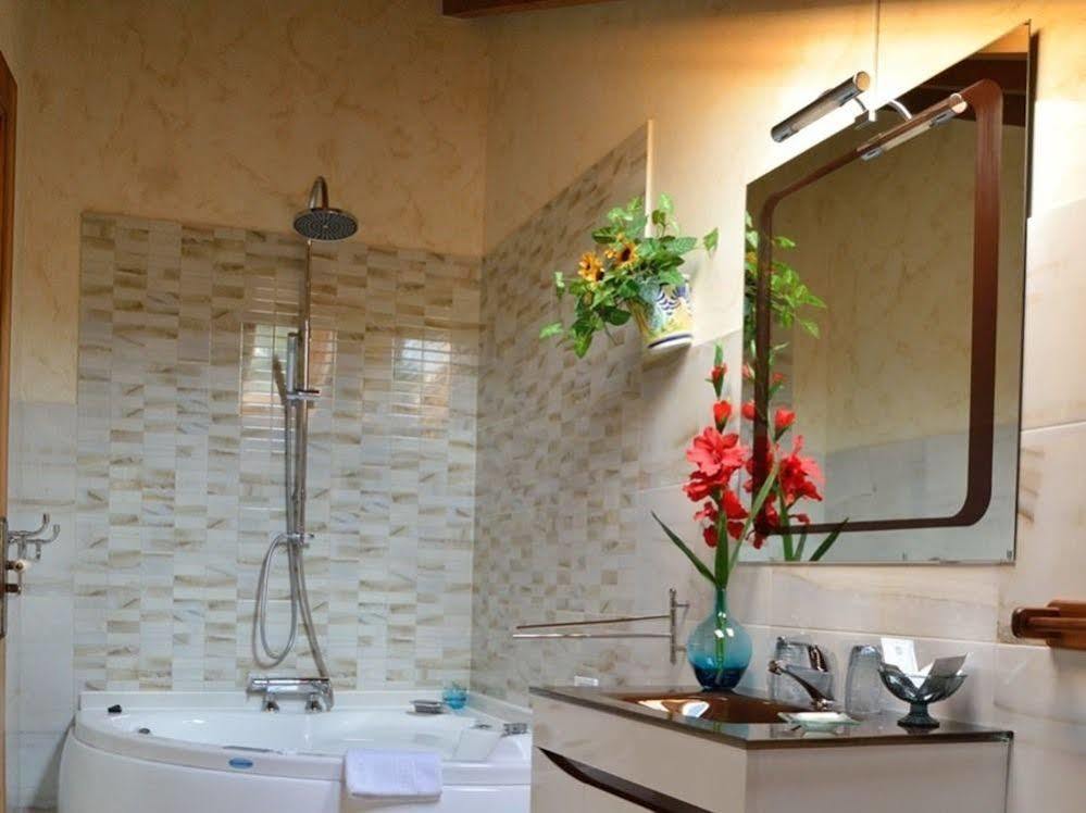 Alojamiento Bernabales Guest house
