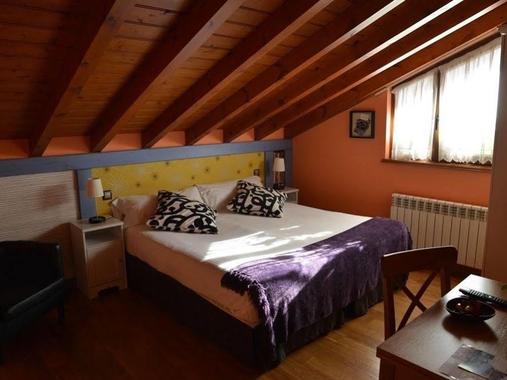 Guest house Alojamiento Bernabales 2*