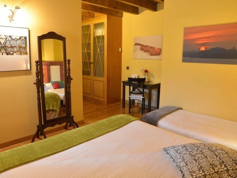 Guest house Alojamiento Bernabales Pamanes