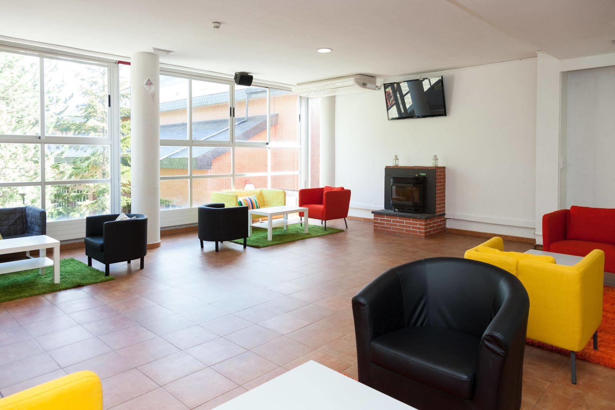 Hostal Residencia *