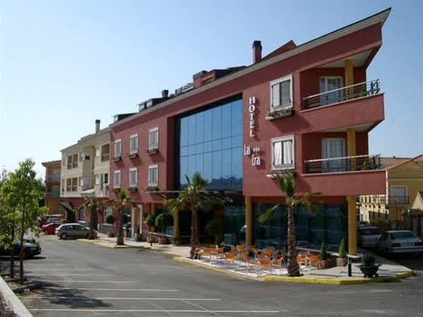 Eras Hotel 3*