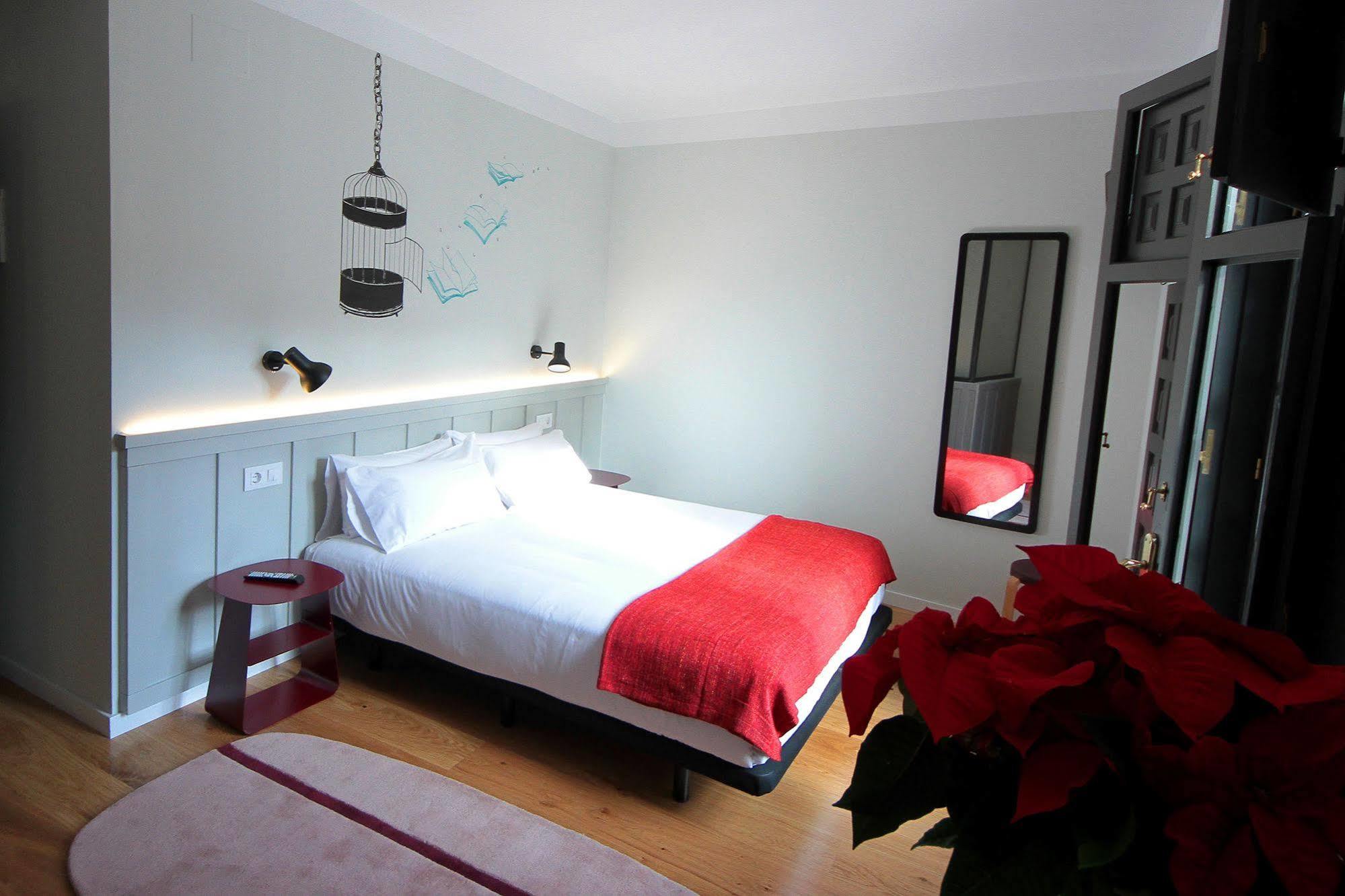 Hostal H Complutum *