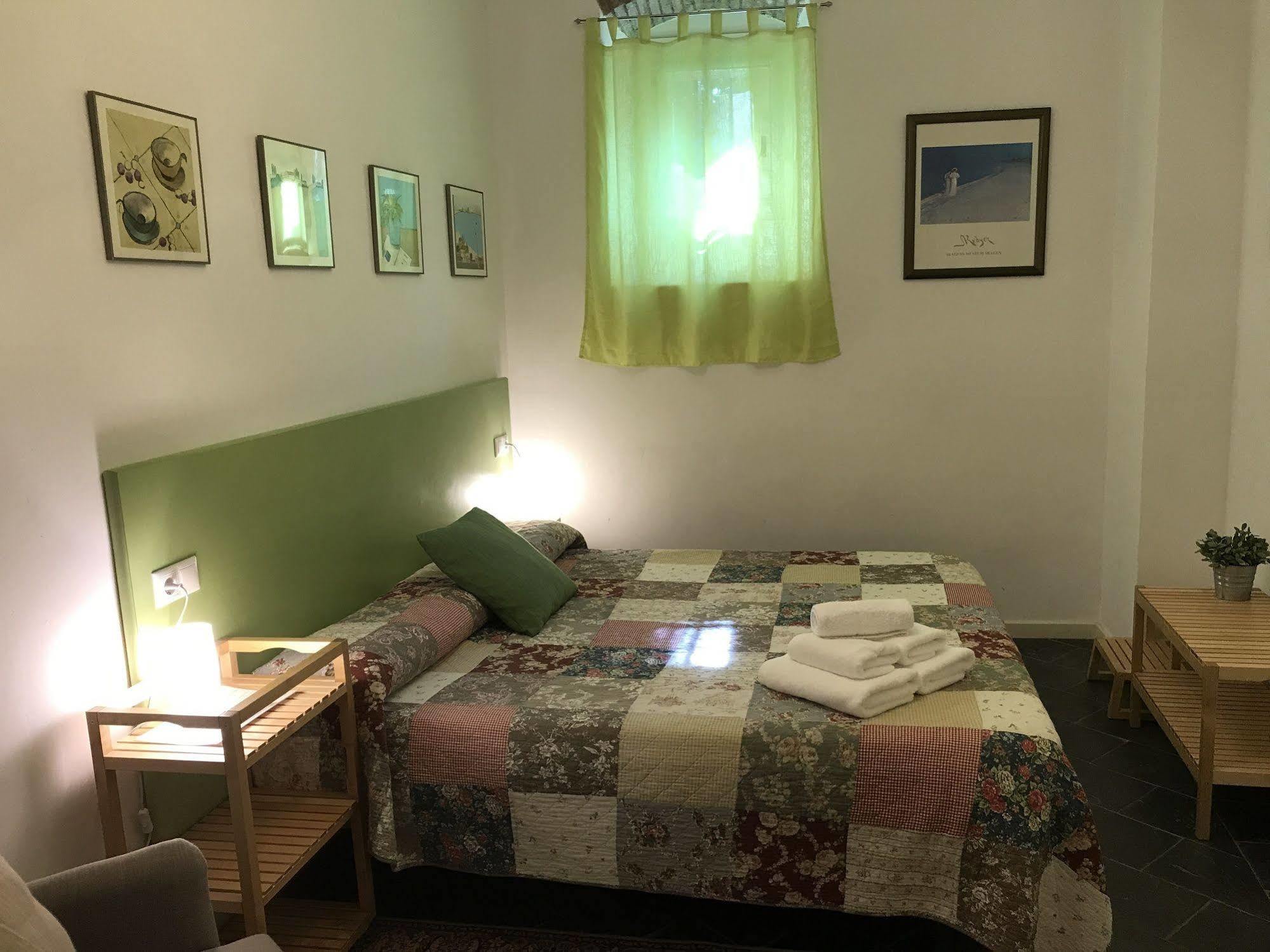 Paratgea Bed & Breakfast 3*