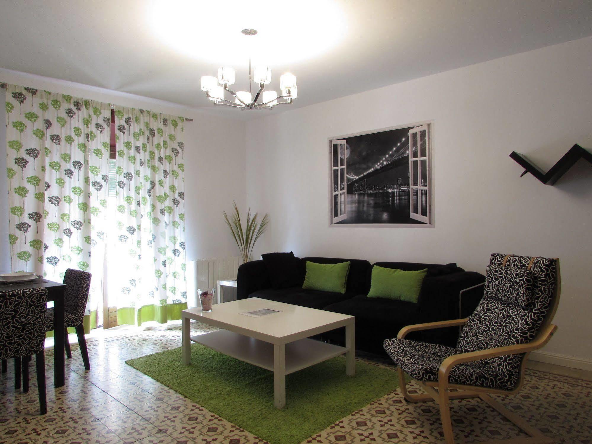 Apartamento La Machacona Plaza De Santiago Caces