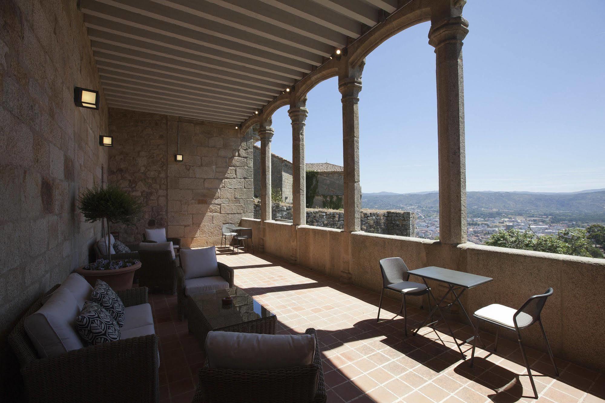 Castillo De Hotel Monterrei