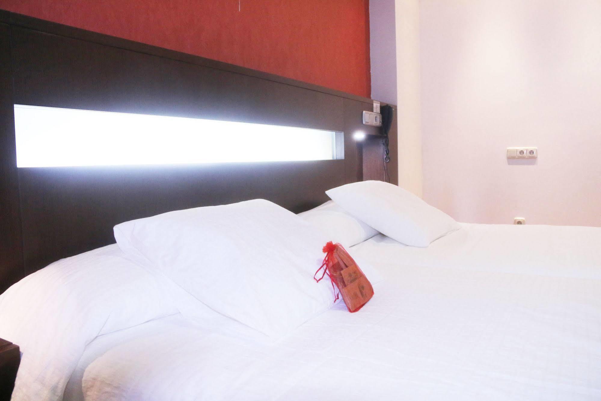 La Cantuena (adults Only) Fuenlabrada