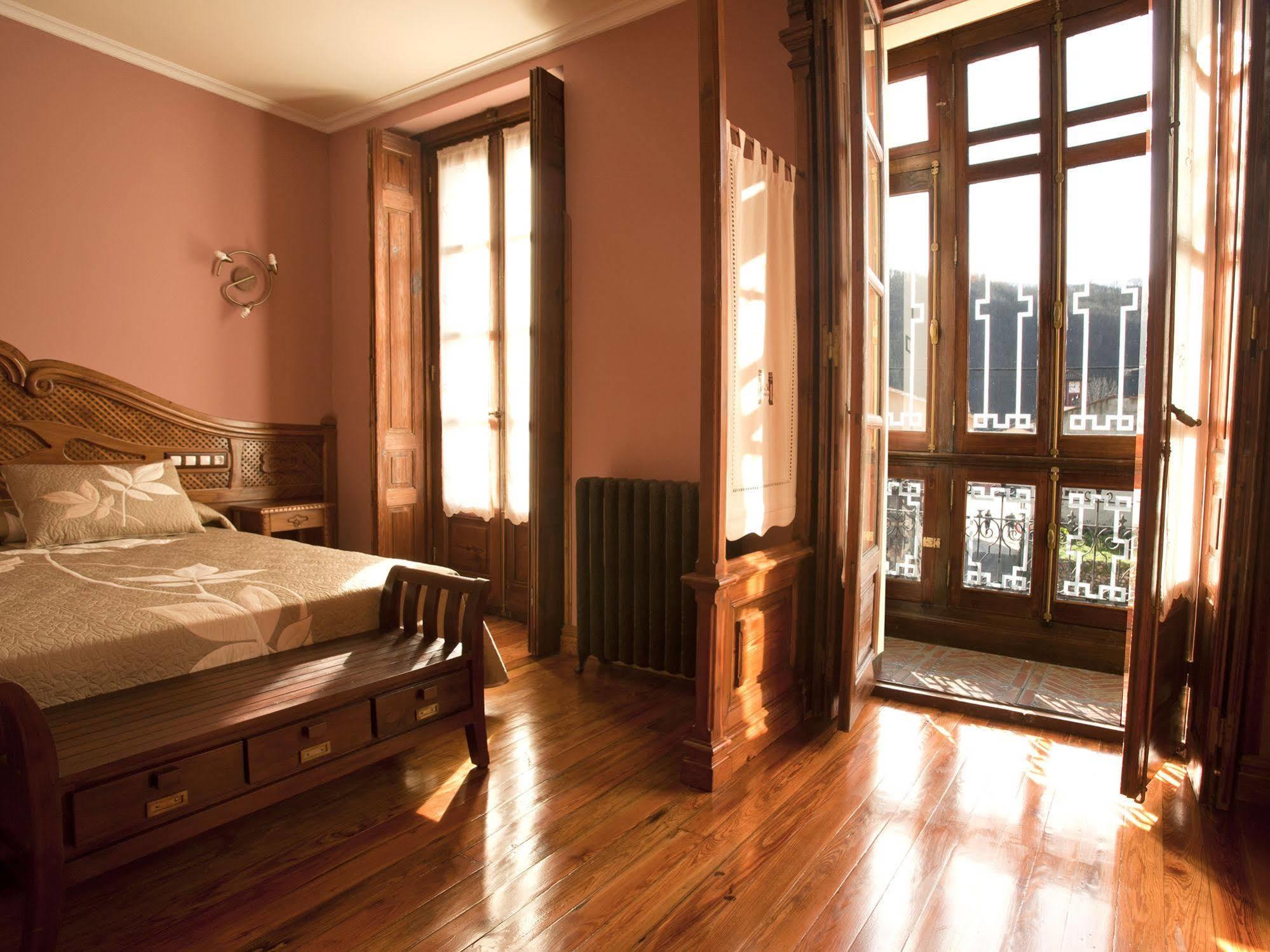 Don Felix Hotel 3*