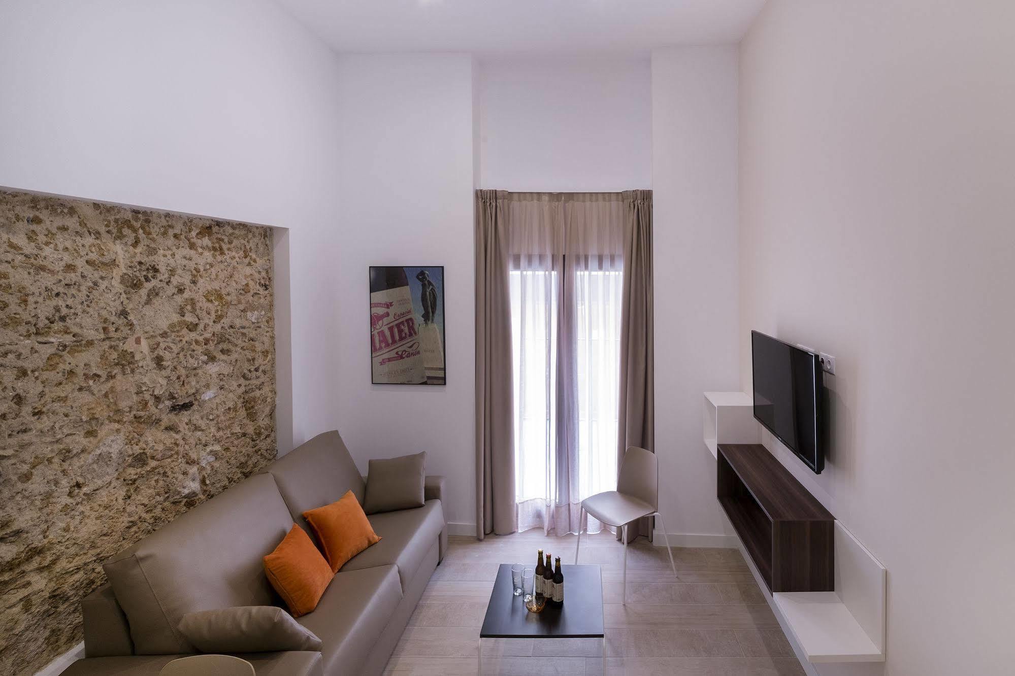 Maier Hotel *