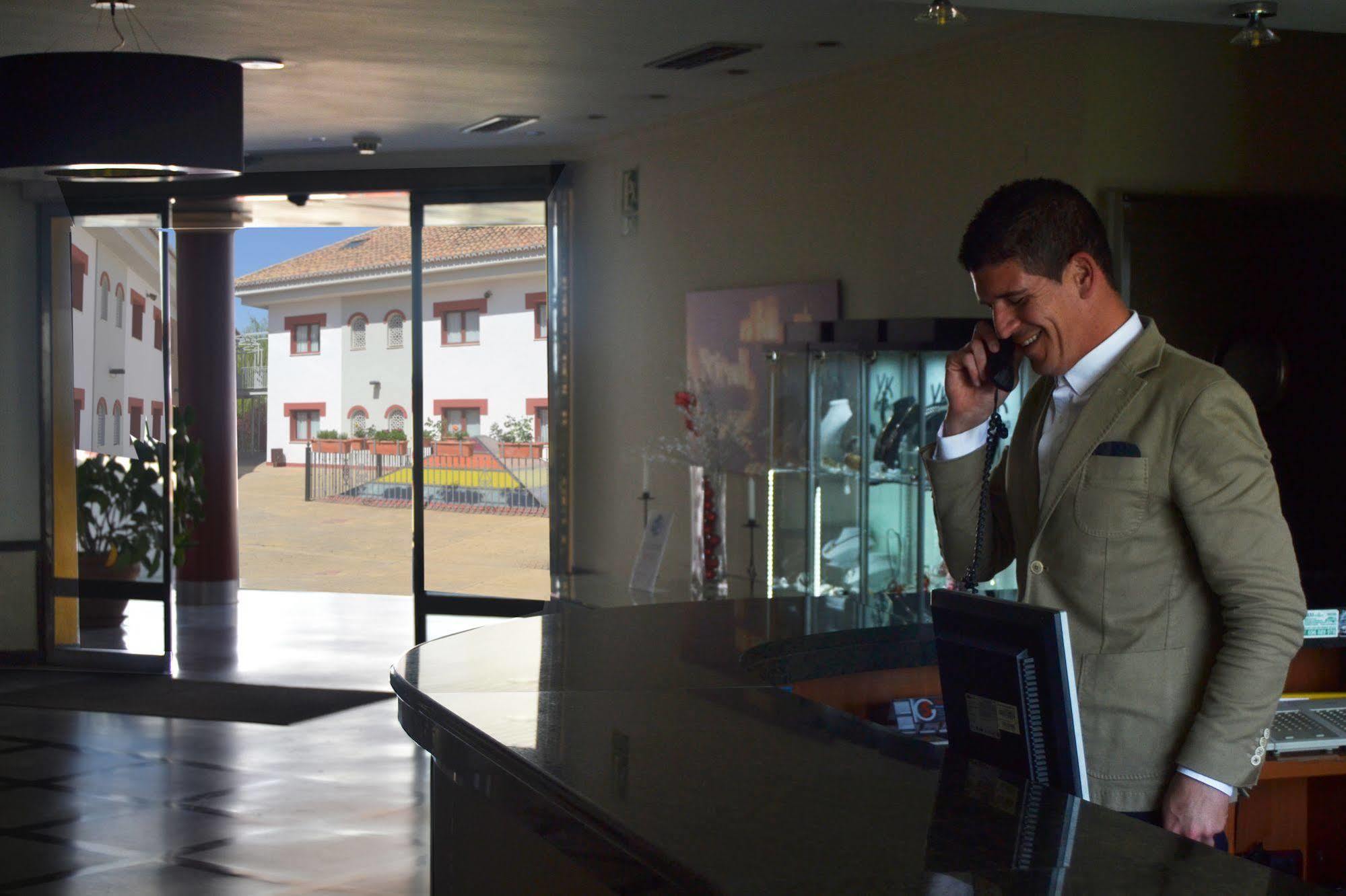 Hotel Reyes Ziries Albolote