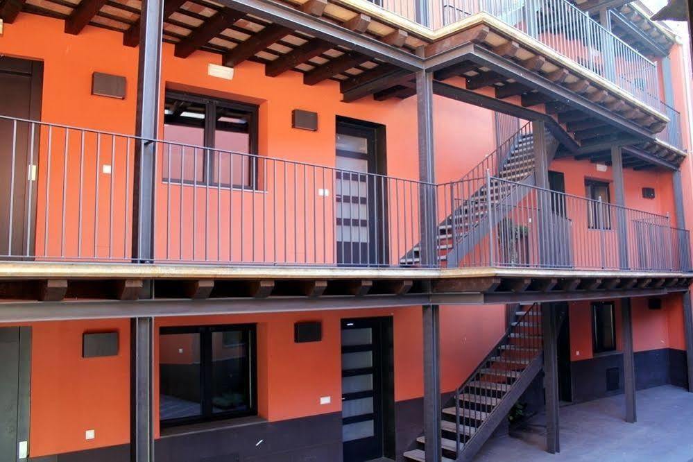Apartment Y Habitacions Entre Volcans *