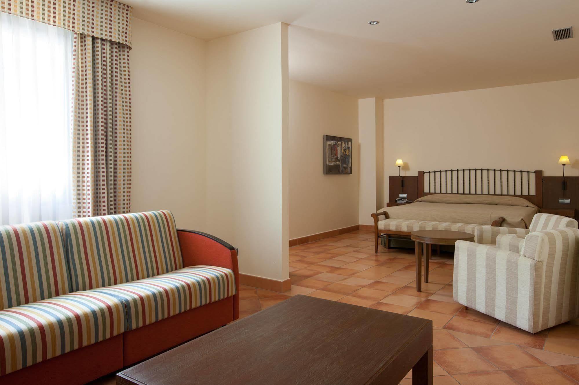 Hotel Sercotel Renacimiento 4*
