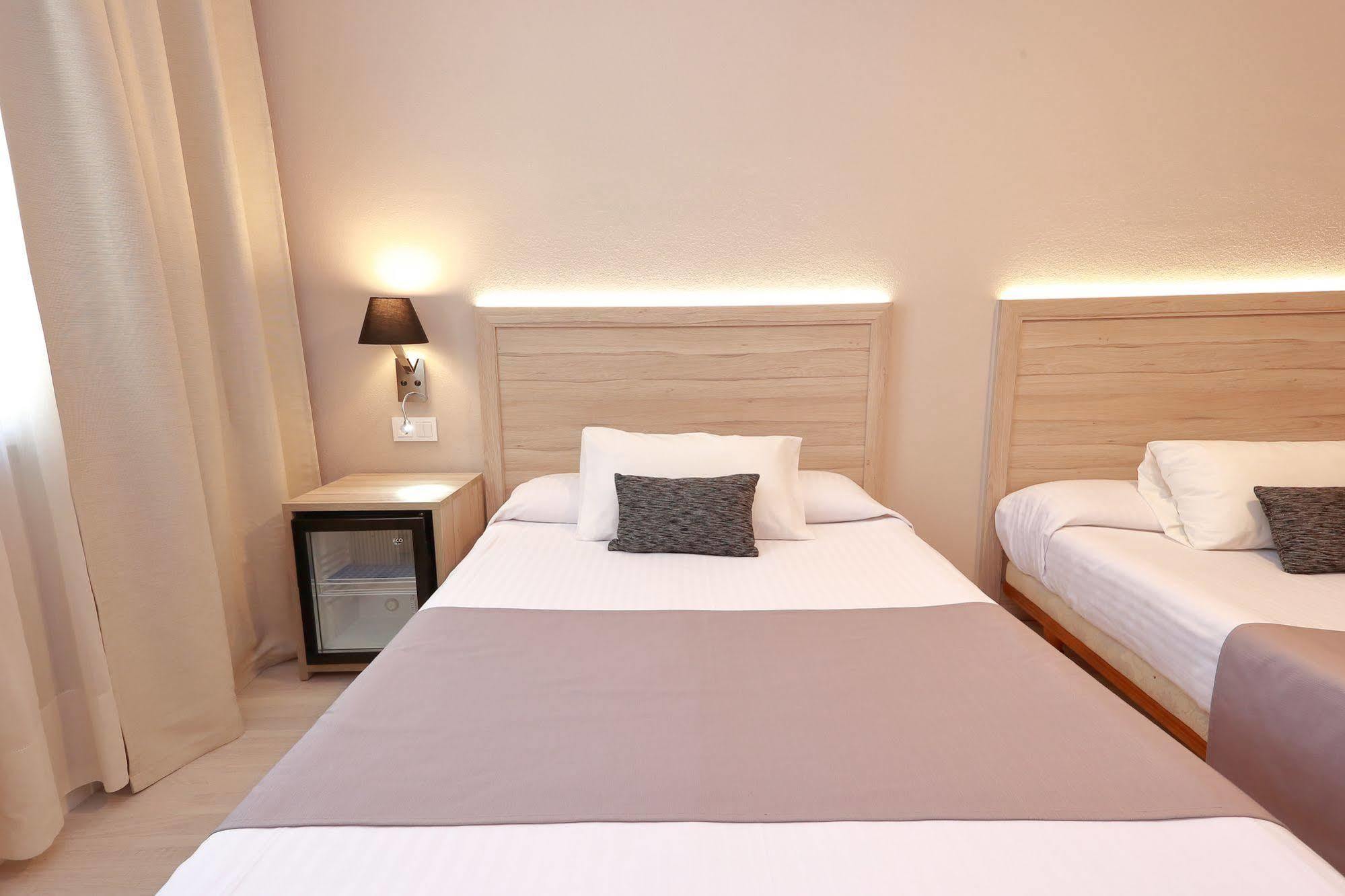 Hotel De 2*