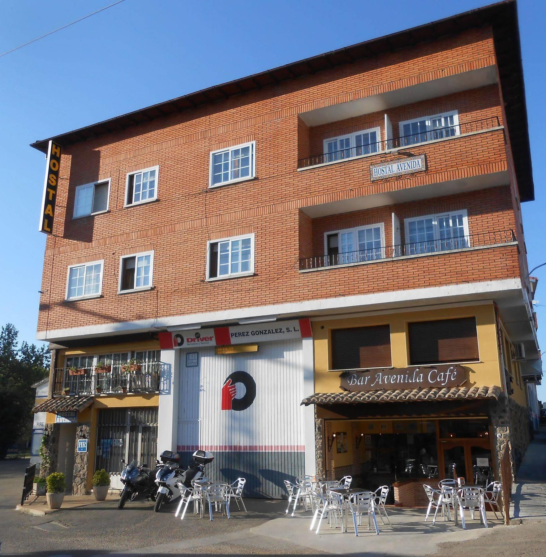 Avenida Arenas de San Pedro