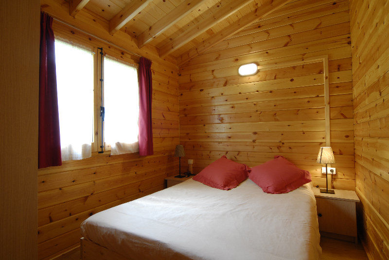 Nou Camping 4*