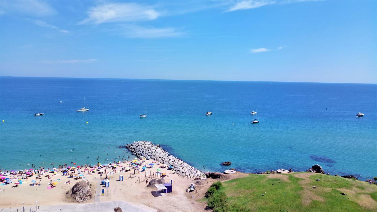 Helena Seaview & Beach-apartment Montgat