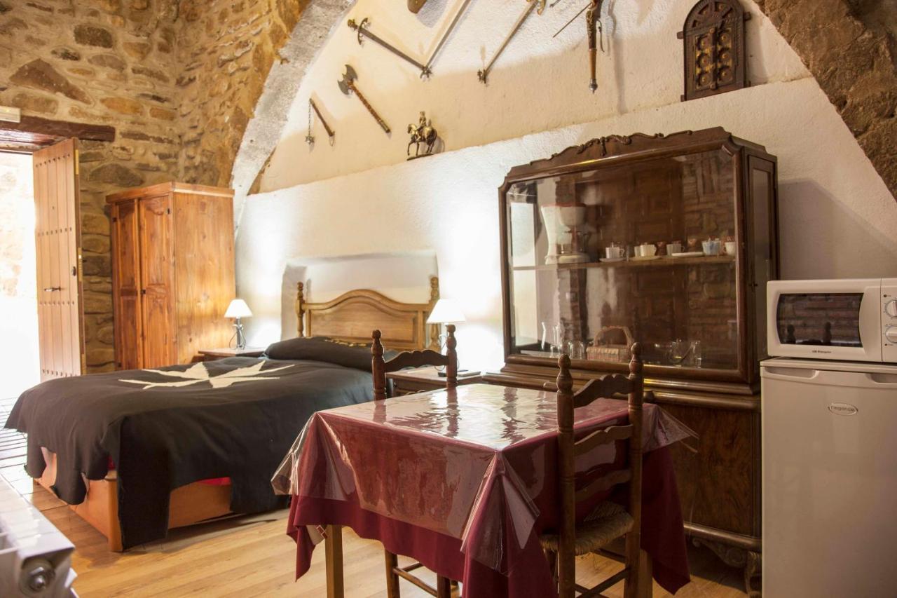 Castillo De De Moncayo * Anon