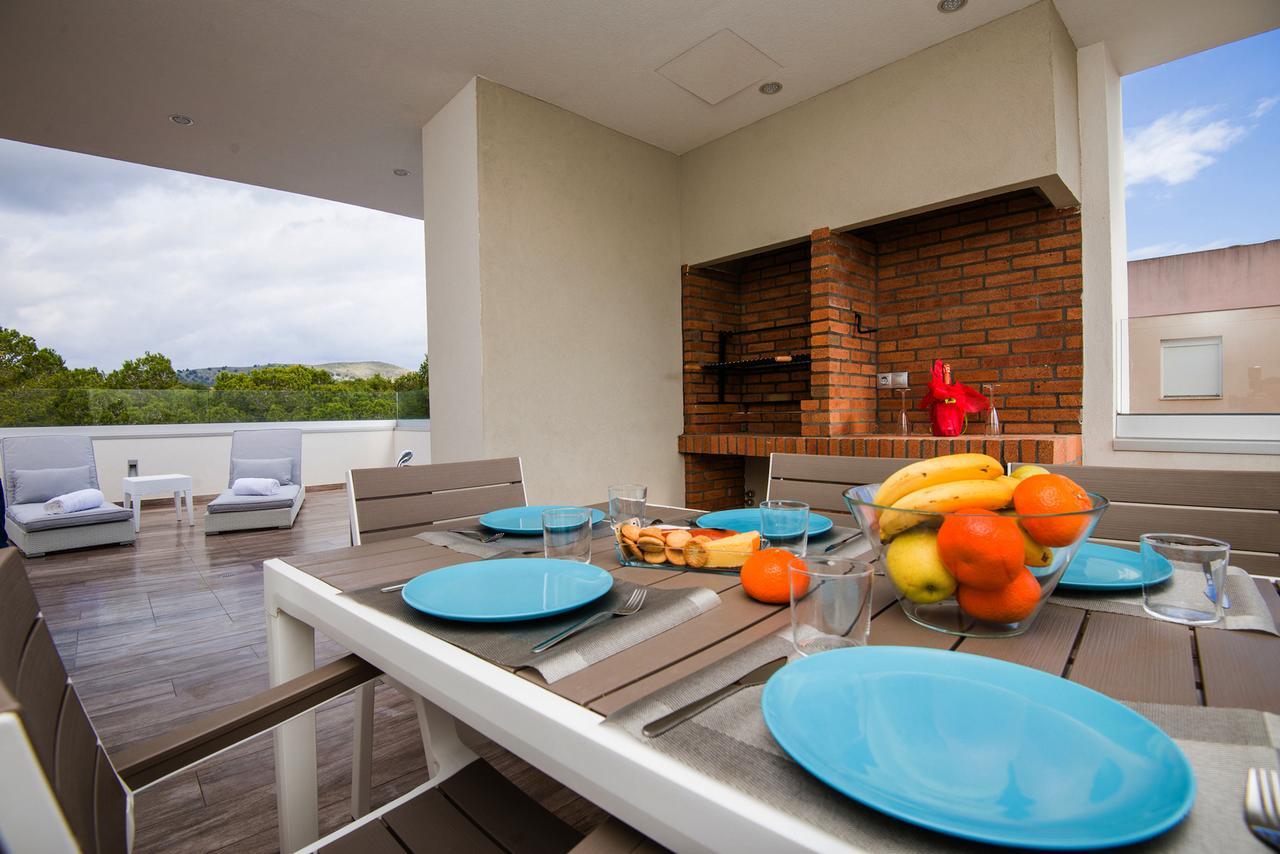 Nieves Villa *