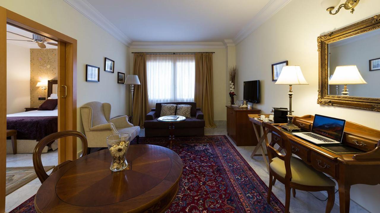 Cinco Enebros Hotel 4*