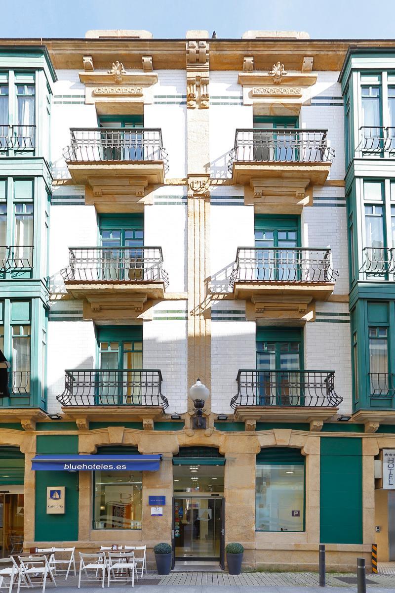Santa Rosa, Blue Hotel Gijon