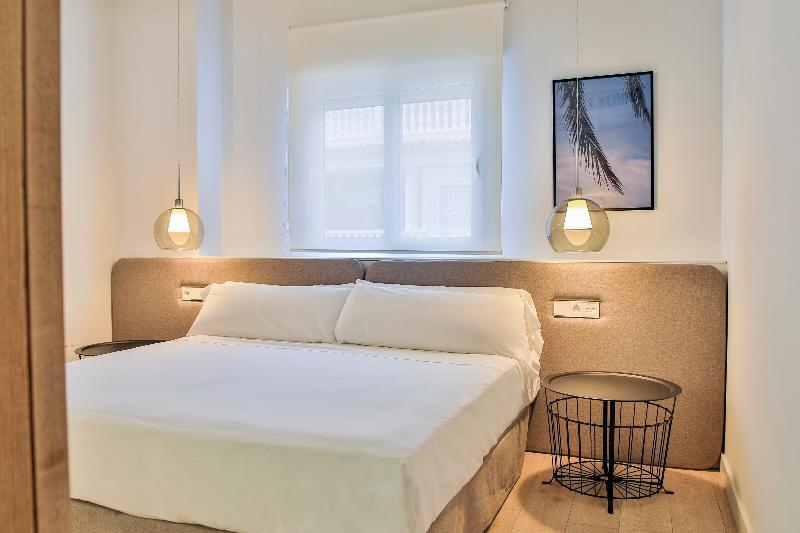 525 Hotel