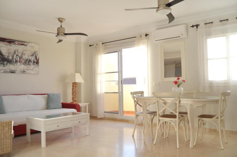 Terrasol Baviera Golf Apartment Caleta De Velez