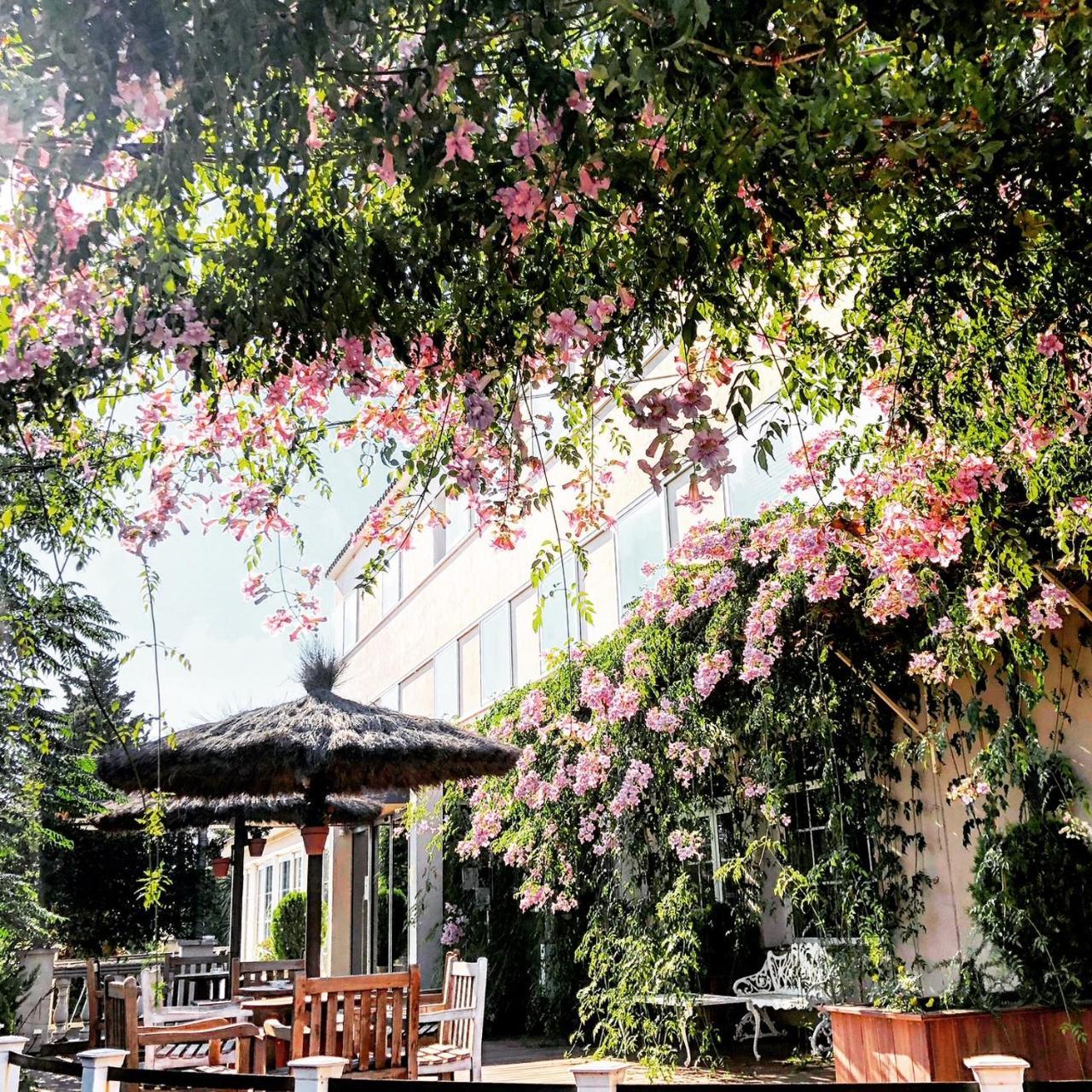 Hotel & Restaurant Figueres Parc Els Hostalets (Girona)
