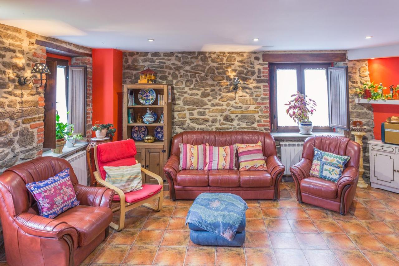 Casa La Escuela Сasa de vacaciones Tuilla