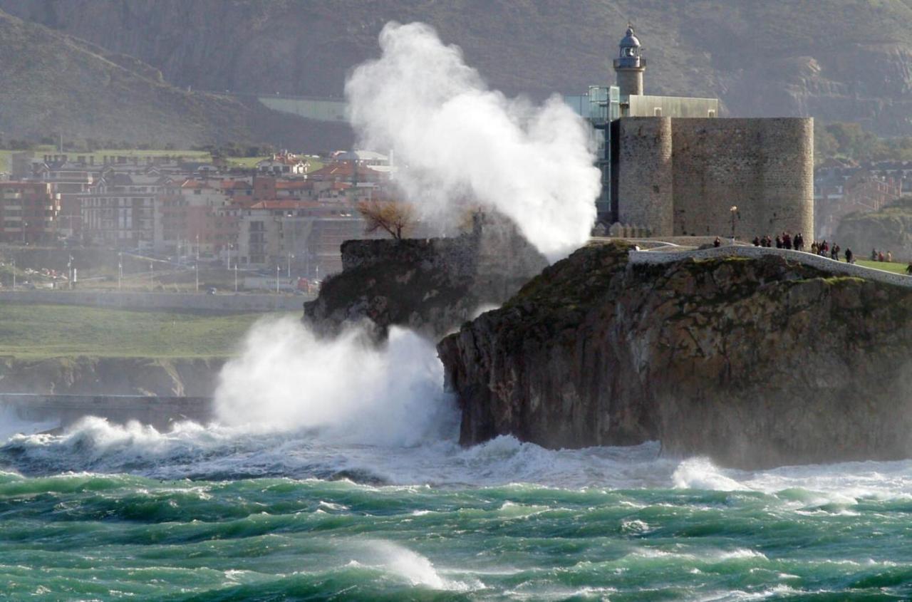 La Mar Castro Urdiales