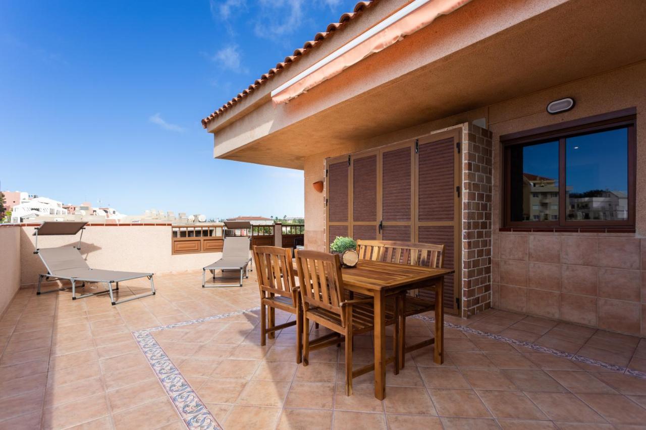 Aticos Cristianos Apartment